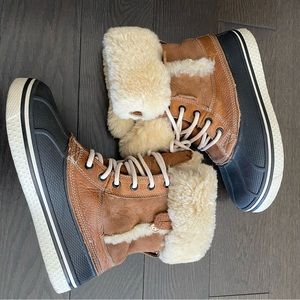 Women’s Crocs Boots Size 7